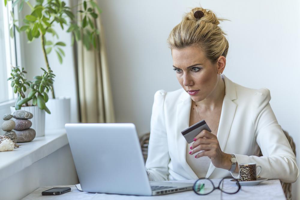 Tips to Avoid Credit Card Debt